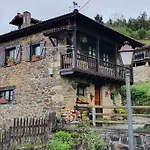 La Casa Rectoral De El Tozu 度假居 *