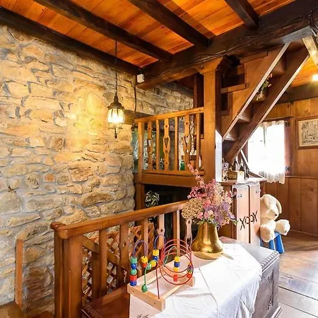 La Casa Rectoral De El Tozu בית נופש Caso