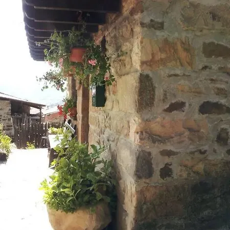 La Casa Rectoral De El Tozu *