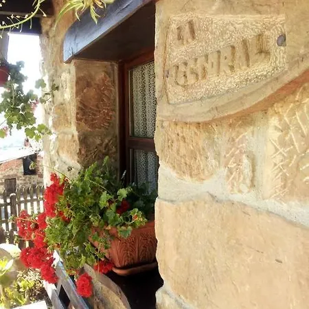 La Casa Rectoral De El Tozu *