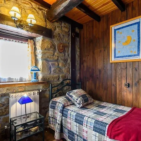 בית נופש La Casa Rectoral De El Tozu Caso