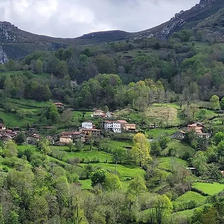 La Casa Rectoral De El Tozu Caso