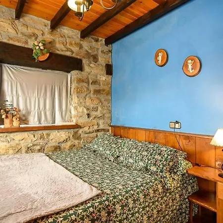 בית נופש La Casa Rectoral De El Tozu