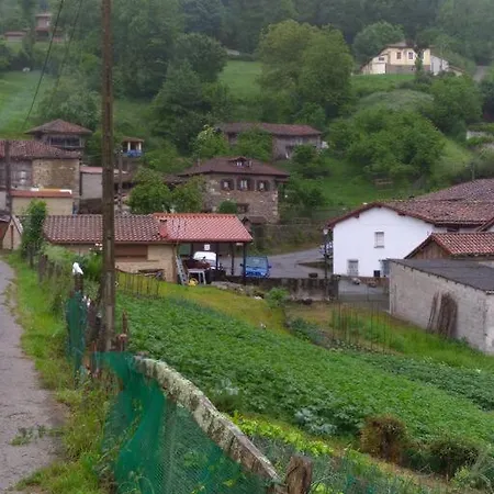 La Casa Rectoral De El Tozu *