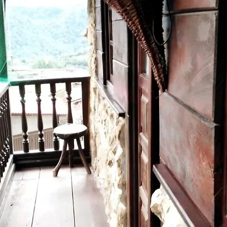 La Casa Rectoral De El Tozu בית נופש Caso