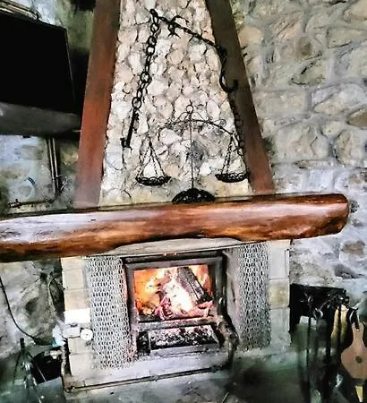 La Casa Rectoral De El Tozu