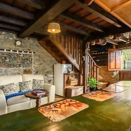 La Casa Rectoral De El Tozu בית נופש