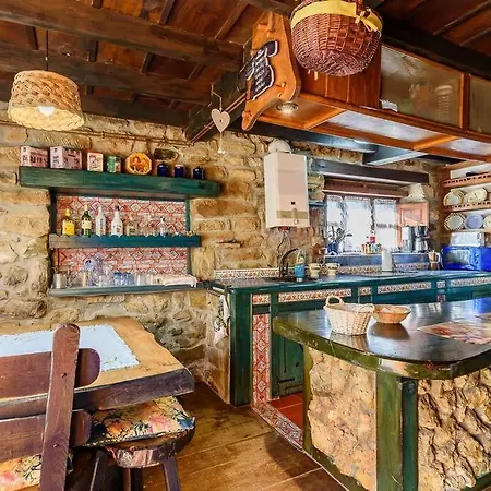 La Casa Rectoral De El Tozu